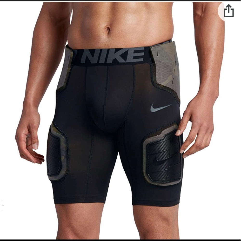 Men’s Hyperstrong Nike Pro football short
